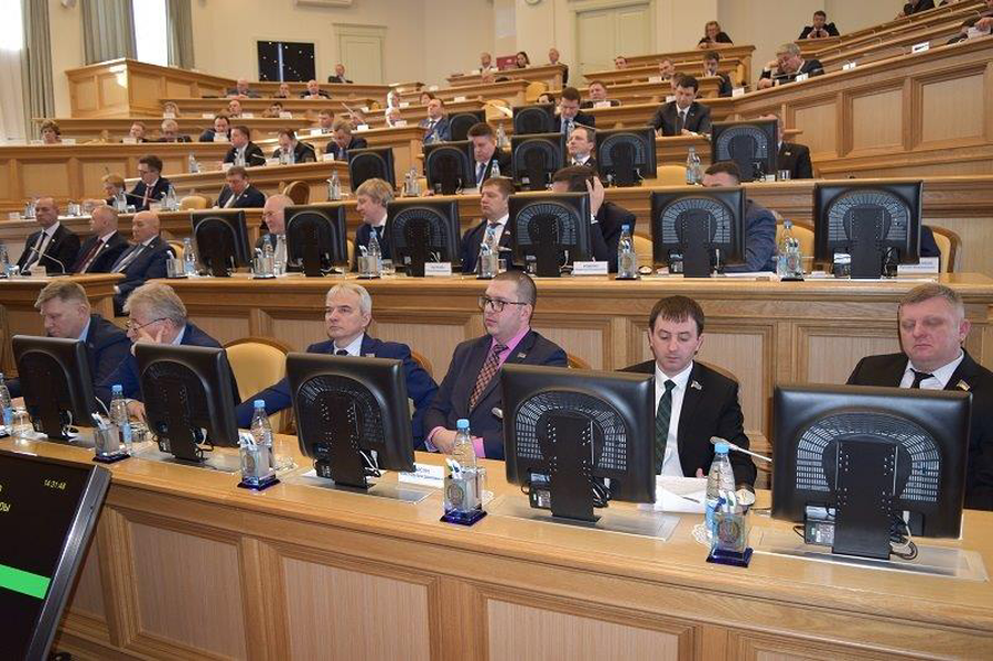 Государственная служба хмао