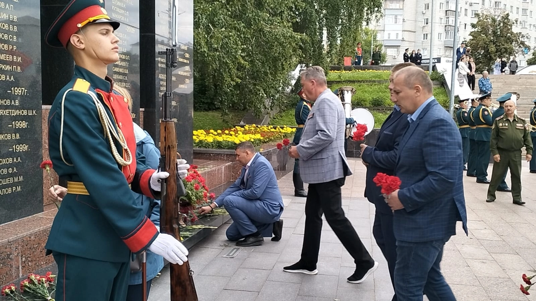 Дмитрий Грачёв принял участие в торжественных мероприятиях, посвящённых Дню ветеранов