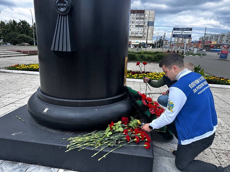 Олег Шурчалов почтил память героев Великой Отечественной войны