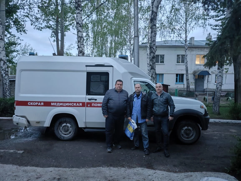 Депутаты ЛДПР Цильнинского района поздравили медиков