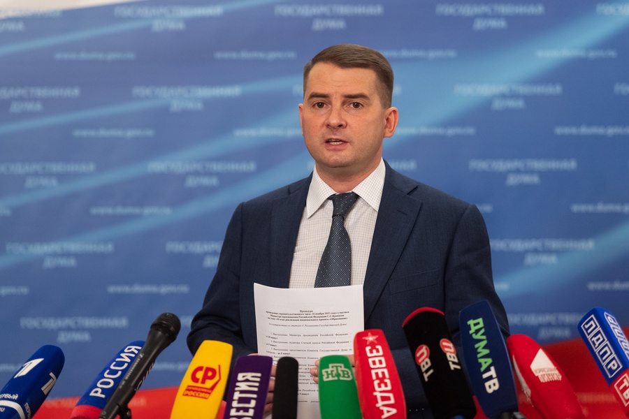 Ярослав Нилов: Проблему очереди на жилье не решить без дополнительных денег