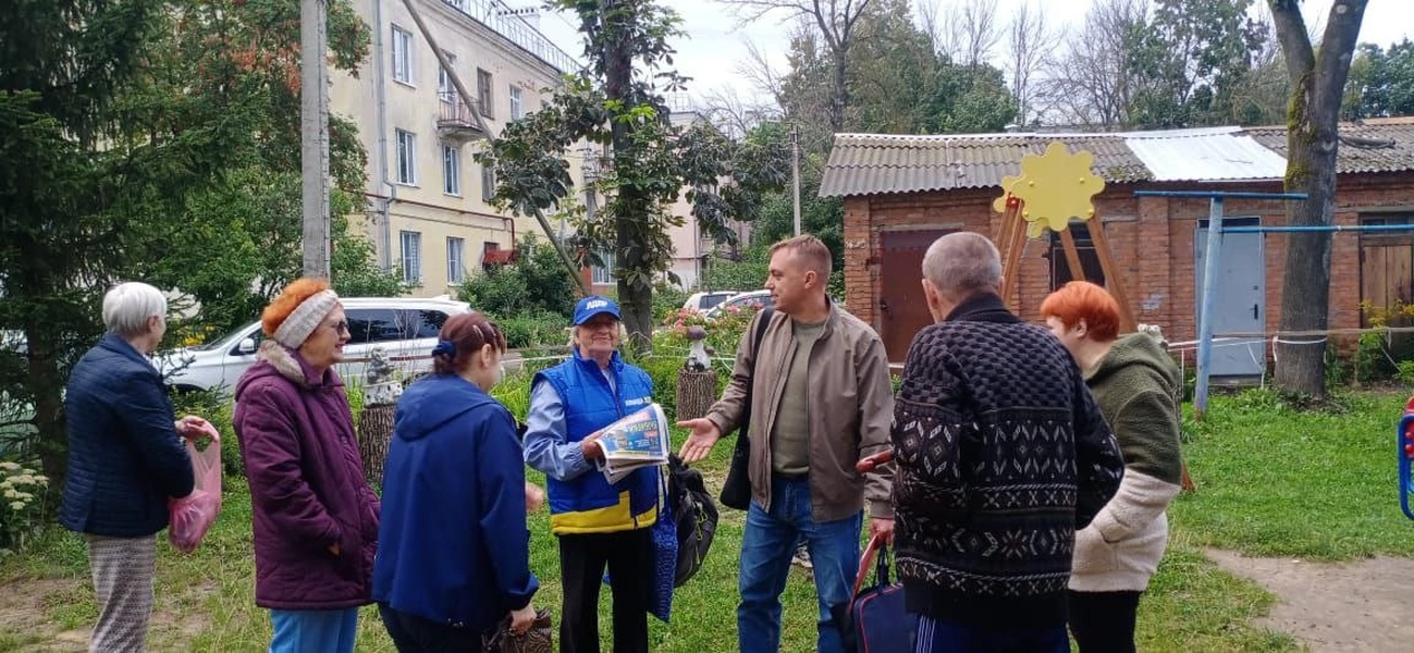 Активисты ЛДПР продолжают одиночные пикеты во Владимире