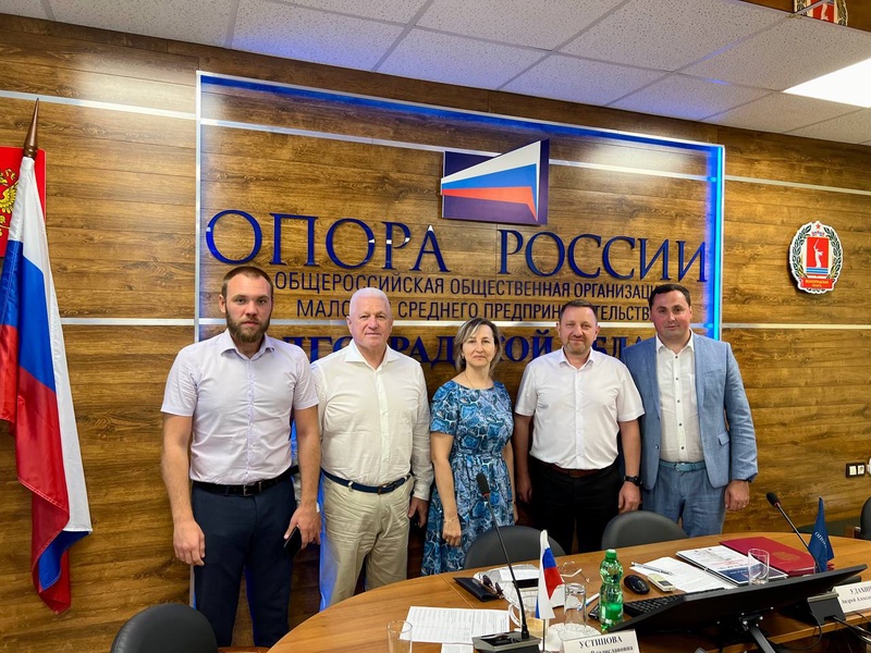 ЛДПР в Волгограде подписала соглашения с бизнес-омбудсменом и «ОПОРОЙ РОССИИ»