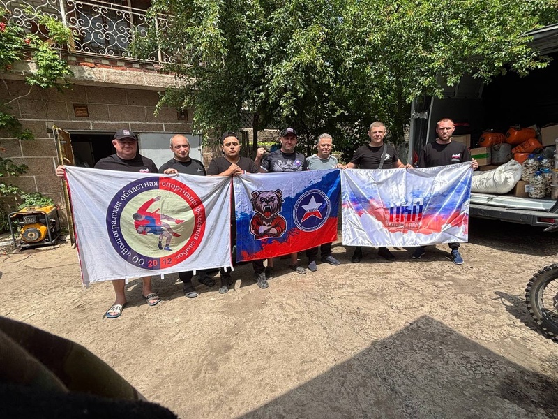 Плечом к плечу: волгоградцы передали бойцам необходимое снаряжение