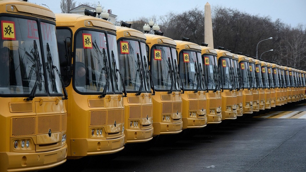 Новые автобусы были переданы в школы Волгоградской области 