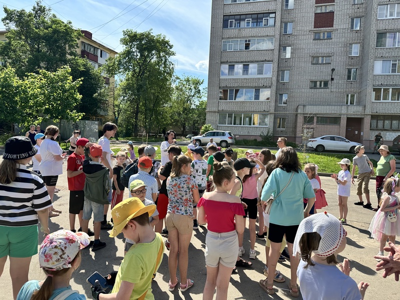 ЛДПР поздравила маленьких вологжан с днём защиты детей