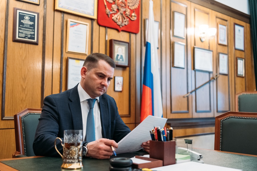 «Ситуация неприятная»: в Госдуме оценили инцидент с фото Бонни и Клайда