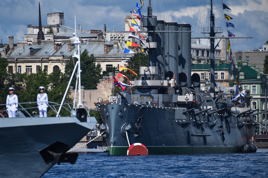 С Днем Военно-Морского флота!