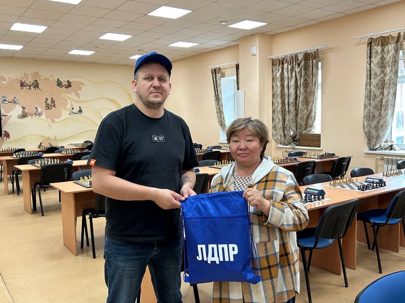 ЛДПР поздравляет шахматистов Якутии