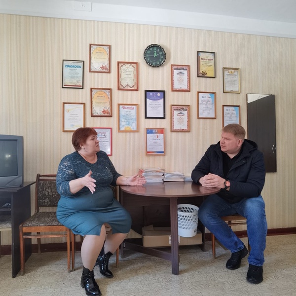 Депутат Владислав Иллус: Школа – сердце посёлка, и закрывать её нельзя!