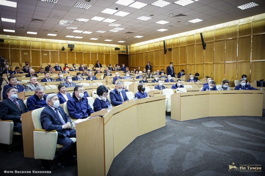 Итоги работы депутатов Госсобрания Якутии: от денег на лыжи для школ до законопроекта по северному трудовому стажу