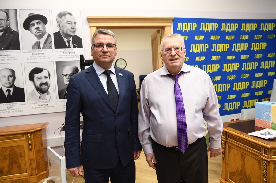 В память о Владимире Жириновском в Якутии проведут конькобежный турнир
