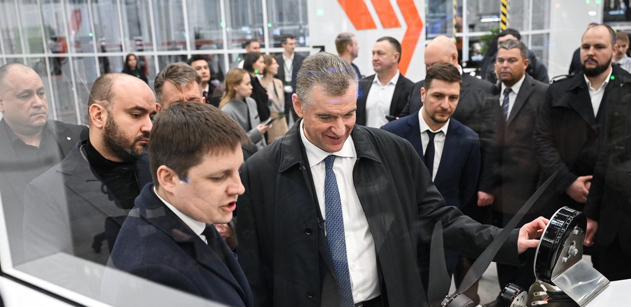 Слуцкий предложил создать центры профпереподготовки ветеранов СВО на базе производителей БПЛА