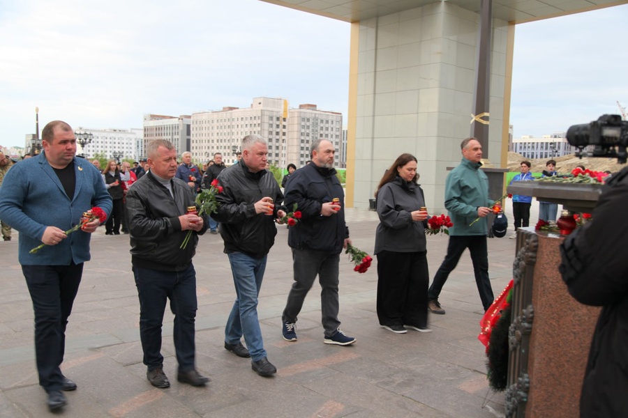 День памяти скорби: Мы помним. Мы скорбим. Мы благодарим.