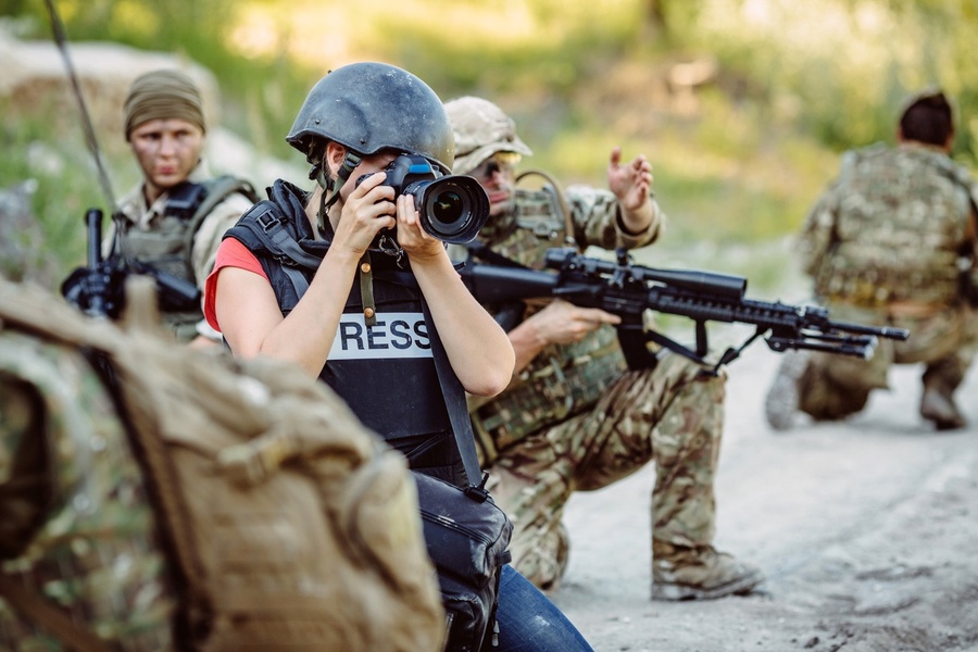 В ЛДПР убеждены, военкоров необходимо обеспечить статусом ветеранов военной журналистики