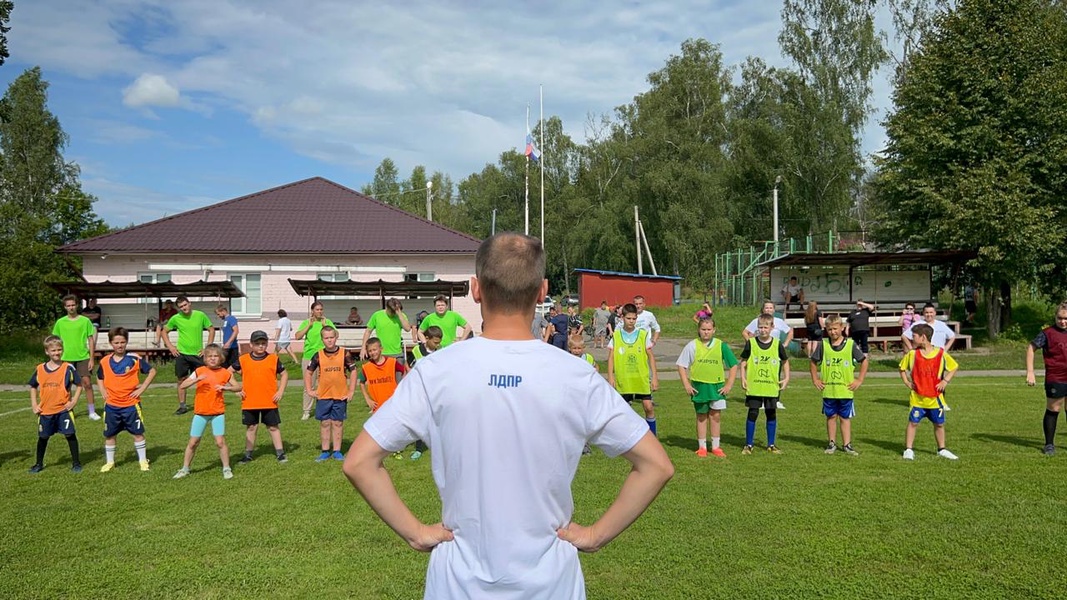 Праздник спорта в Петровском прошел с ЛДПР